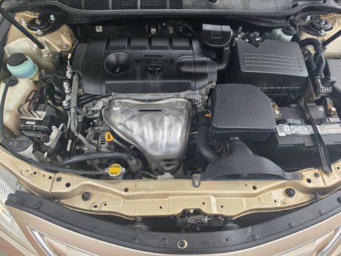 Used 2010 Toyota Camry LE image 45