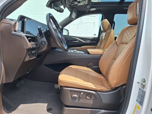 Used 2022 Cadillac Escalade Premium Luxury w/ Performance Package RWD image 14