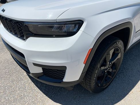 Used 2021 Jeep Grand Cherokee L Laredo AWD/4WD image 26