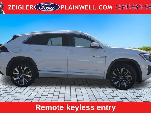 Used 2025 Volkswagen Atlas Cross Sport SEL Premium R-Line AWD/4WD image 6