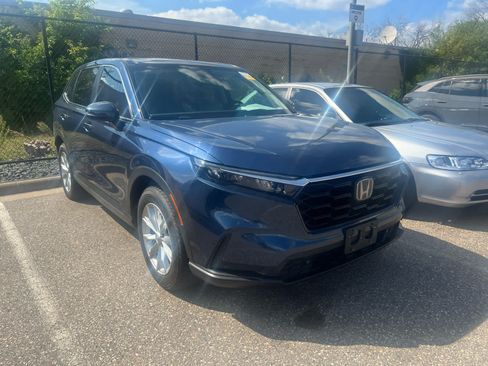 Used 2025 Honda CR-V EX-L image 2