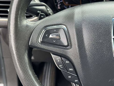 Used 2013 Lincoln MKZ FWD image 12