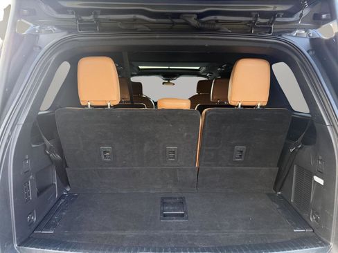 Used 2022 Ford Expedition Platinum image 44