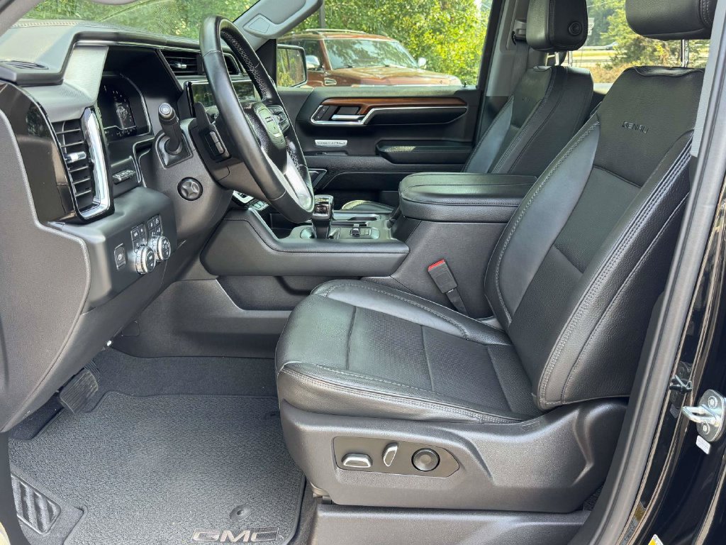 Used 2023 GMC Sierra 1500 Denali w/ Denali Reserve Package AWD/4WD image 20