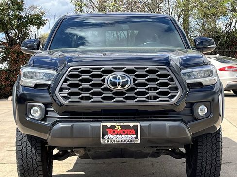 Used 2022 Toyota Tacoma TRD Off-Road w/ Technology Package image 7