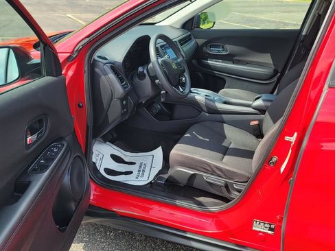 Used 2018 Honda HR-V LX image 18