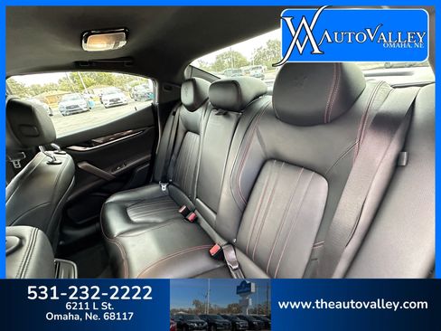 Used 2017 Maserati Ghibli S Q4 AWD/4WD image 24