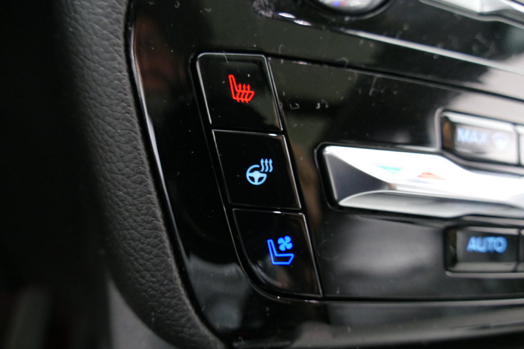 Used 2023 Ford Explorer Limited w/ Limited Technology Package AWD/4WD image 19