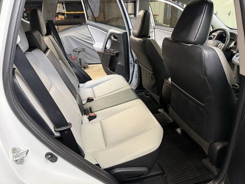 Used 2017 Toyota RAV4 Limited w/ Protection Package image 32