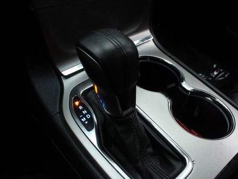 Used 2017 Jeep Grand Cherokee Altitude image 32