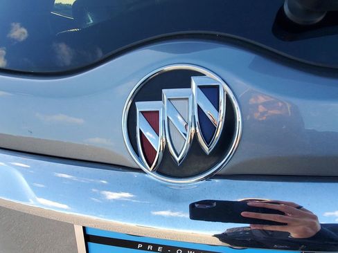 Used 2023 Buick Enclave Essence image 40