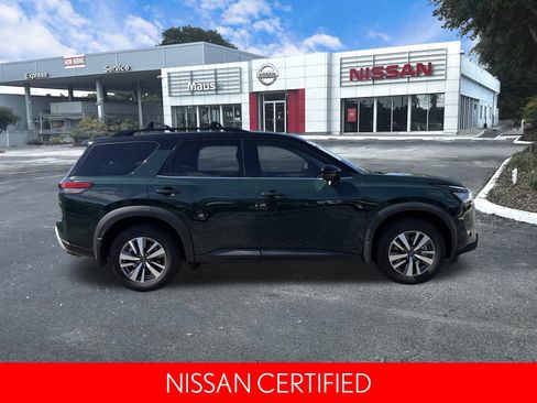 Certified 2024 Nissan Pathfinder SL image 2