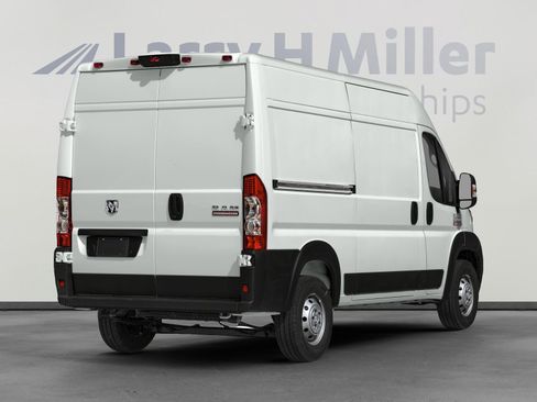 Used 2021 RAM ProMaster 2500 FWD image 2