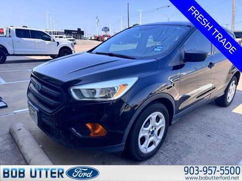 Used 2017 Ford Escape S FWD image 1