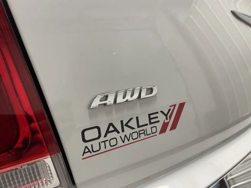 Used 2022 Chrysler 300 Touring AWD/4WD image 13