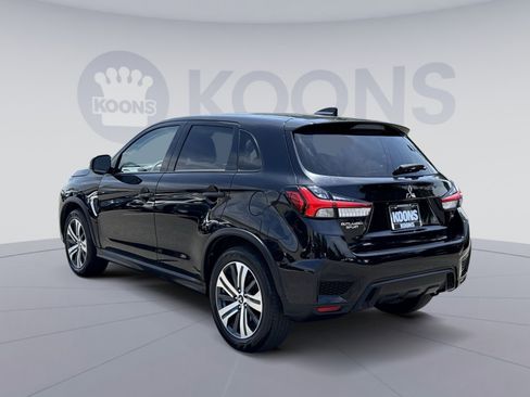 Used 2024 Mitsubishi Outlander Sport SE AWD/4WD image 4