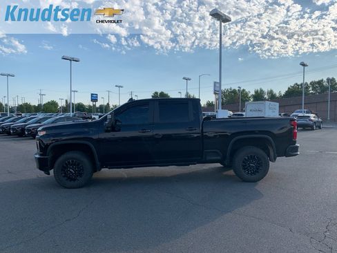 Used 2021 Chevrolet Silverado 2500 LTZ w/ LTZ Plus Package AWD/4WD image 4