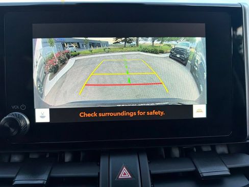 Used 2025 Toyota RAV4 XLE AWD/4WD image 32