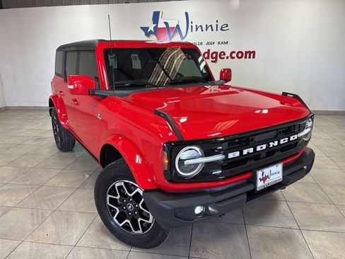 Used 2023 Ford Bronco Outer Banks image 1