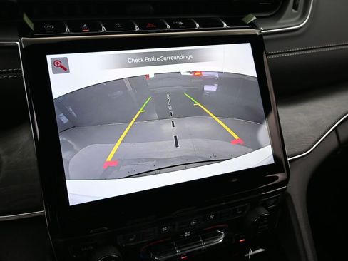 Used 2024 Jeep Grand Cherokee L Overland image 17