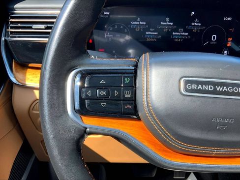 Used 2022 Jeep Grand Wagoneer Series III AWD/4WD image 23