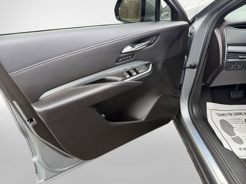 Used 2023 Cadillac XT4 Premium Luxury image 14