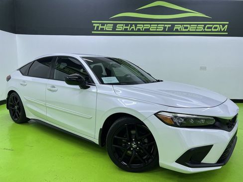 Used 2022 Honda Civic Sport image 1