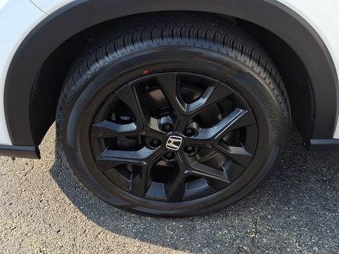 Certified 2024 Honda HR-V Sport image 28