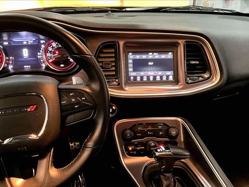 Used 2021 Dodge Challenger R/T image 5