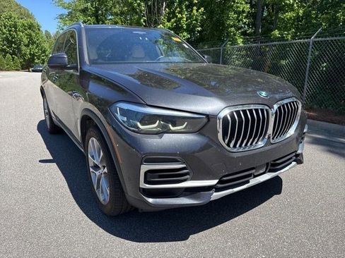 Used 2022 BMW X5 xDrive40i AWD/4WD image 3
