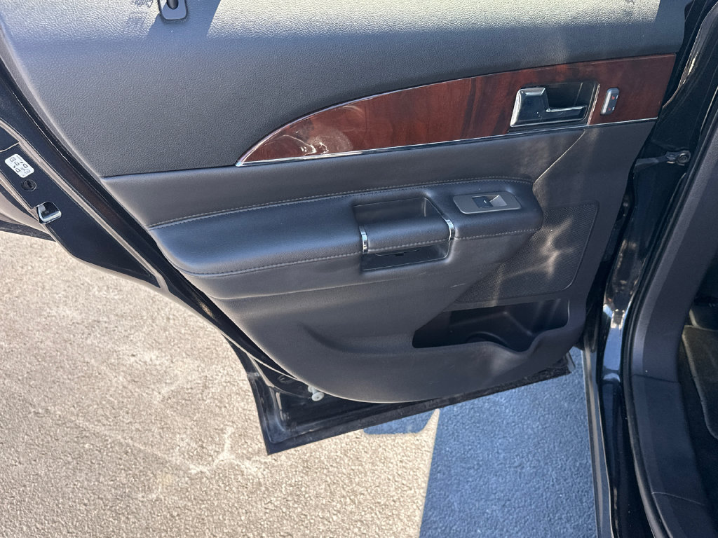 Used 2015 Lincoln MKX AWD w/ Equipment Group 101A image 22