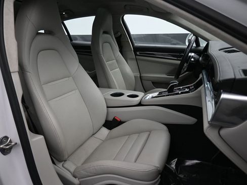 Used 2017 Porsche Panamera 4S w/ Premium Package Plus image 25