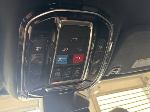Used 2023 Jeep Grand Wagoneer Series II AWD/4WD image 71