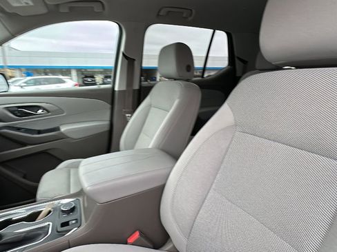 Used 2021 Chevrolet Traverse LT image 12