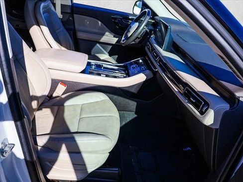 Used 2023 Lincoln Aviator Reserve w/ Equipment Group 201A AWD/4WD image 29