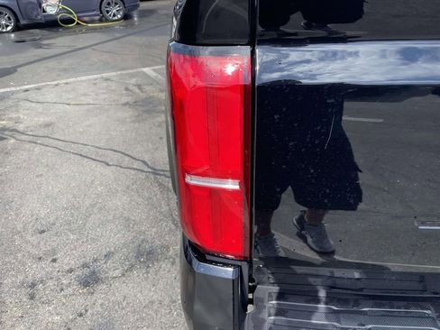 Used 2024 Toyota Tacoma TRD Sport image 19