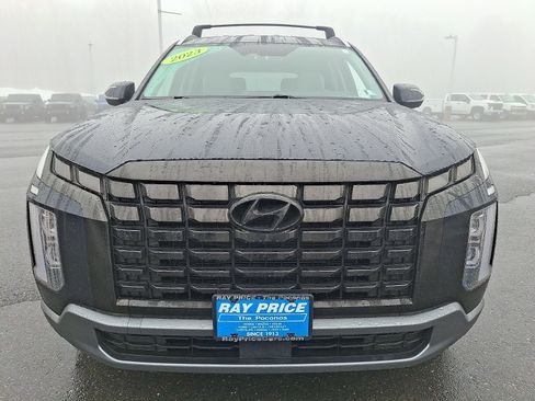 Used 2023 Hyundai Palisade SEL AWD/4WD image 2