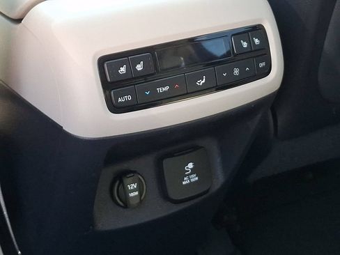 Used 2023 Hyundai Palisade Limited AWD/4WD image 11