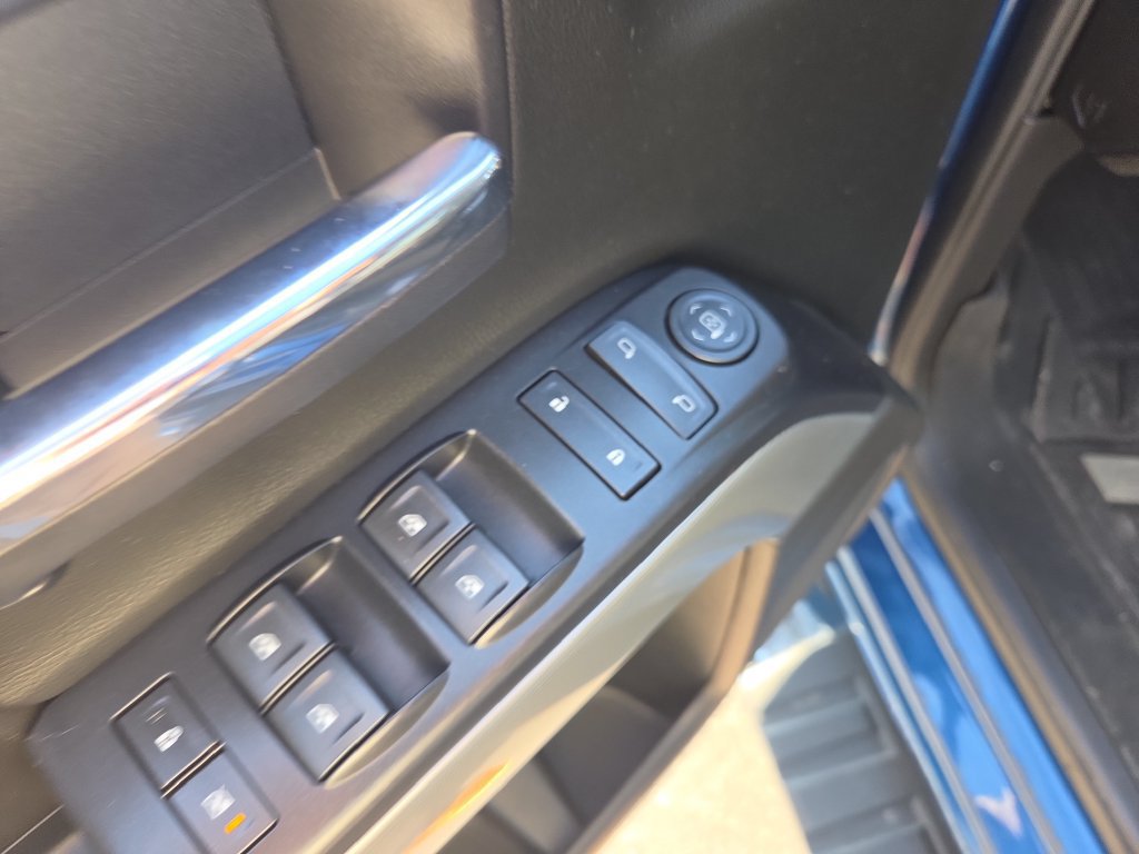 Certified 2018 Chevrolet Silverado 1500 LT w/ All Star Edition AWD/4WD image 28