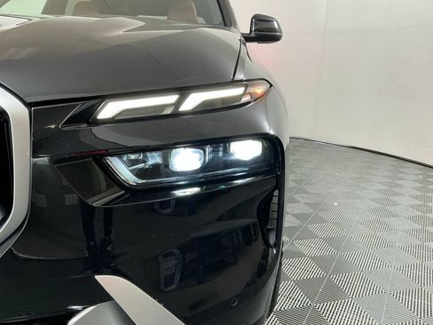 Certified 2024 BMW X7 xDrive40i w/ Premium Package AWD/4WD image 8