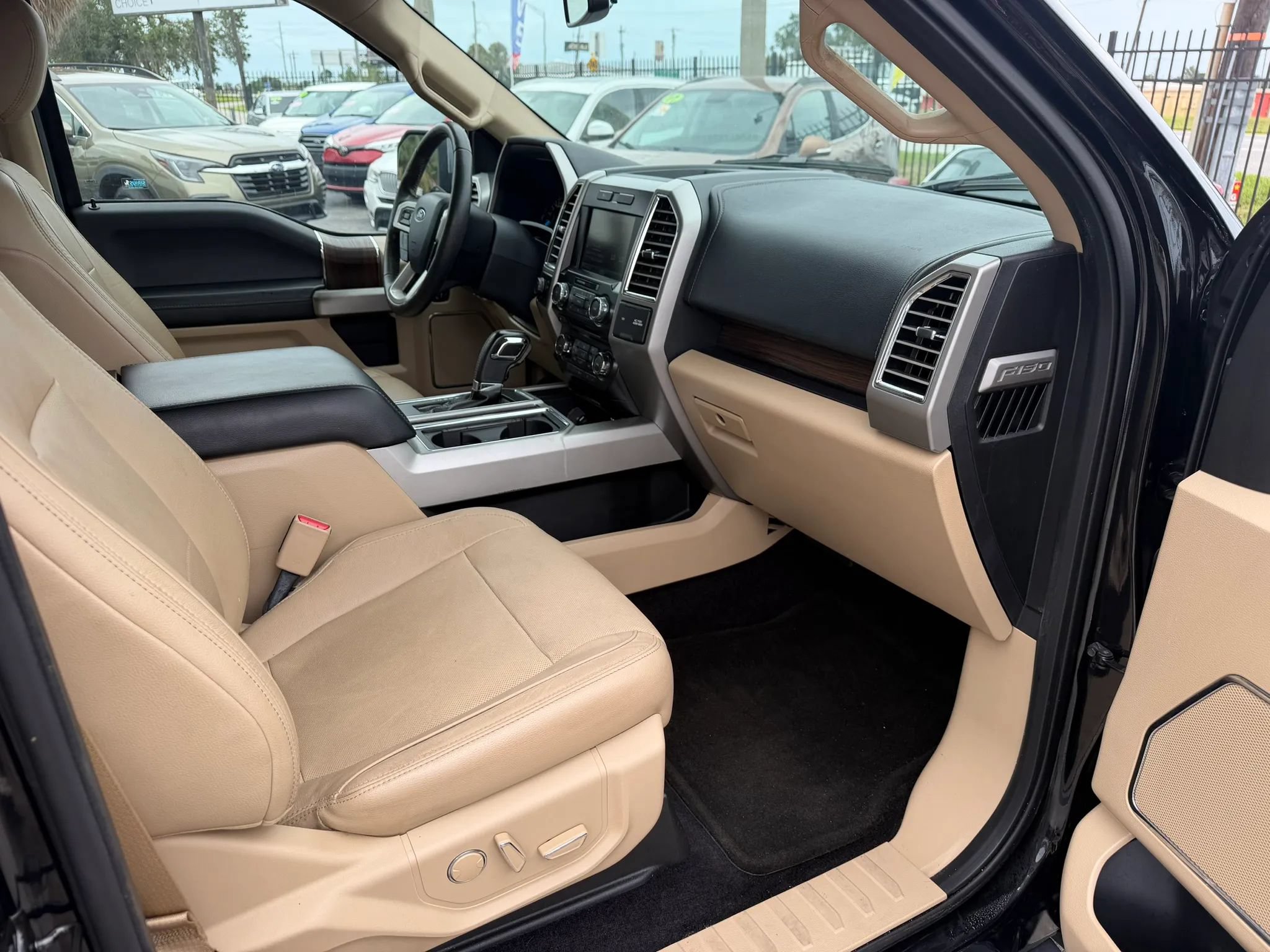 Used 2015 Ford F150 Lariat RWD image 10
