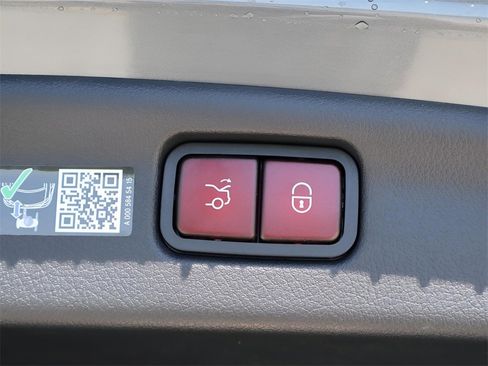 New 2025 Mercedes-Benz C 43 AMG 4MATIC Sedan image 18