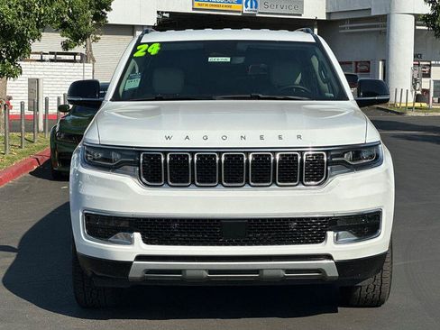 Used 2024 Jeep Wagoneer L Series II RWD image 9