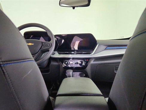 New 2026 Chevrolet Trax LT image 29