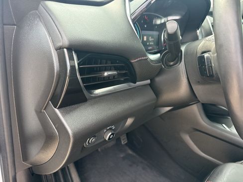 Used 2022 Chevrolet Traverse RS AWD/4WD image 15