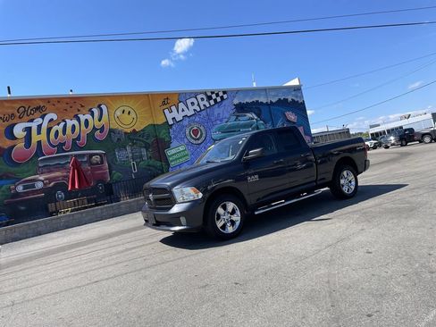 Used 2018 RAM 1500 Express w/ Express Value Package AWD/4WD image 1