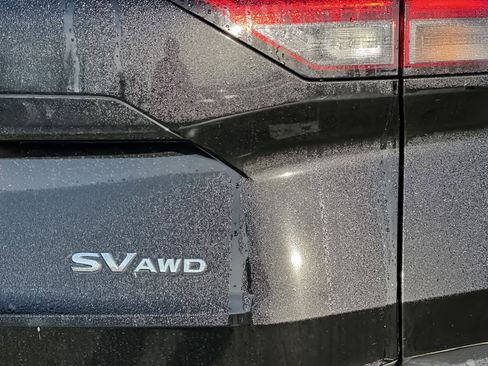 Used 2023 Nissan Rogue SV image 27