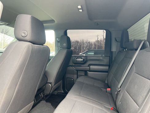 Used 2023 Chevrolet Silverado 2500 Custom w/ Custom Value Package image 9