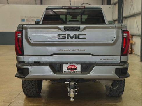 Used 2024 GMC Sierra 3500 Denali Ultimate image 3