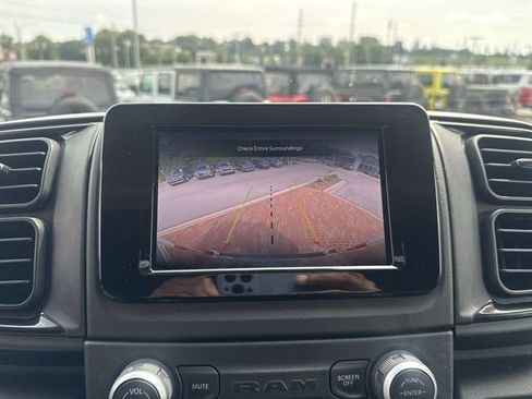 Used 2025 RAM ProMaster 2500 FWD image 19
